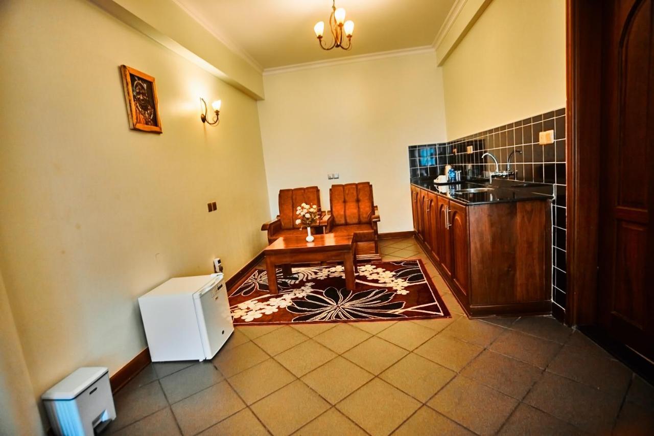 Seven Skies Hotel Аруша Екстериор снимка